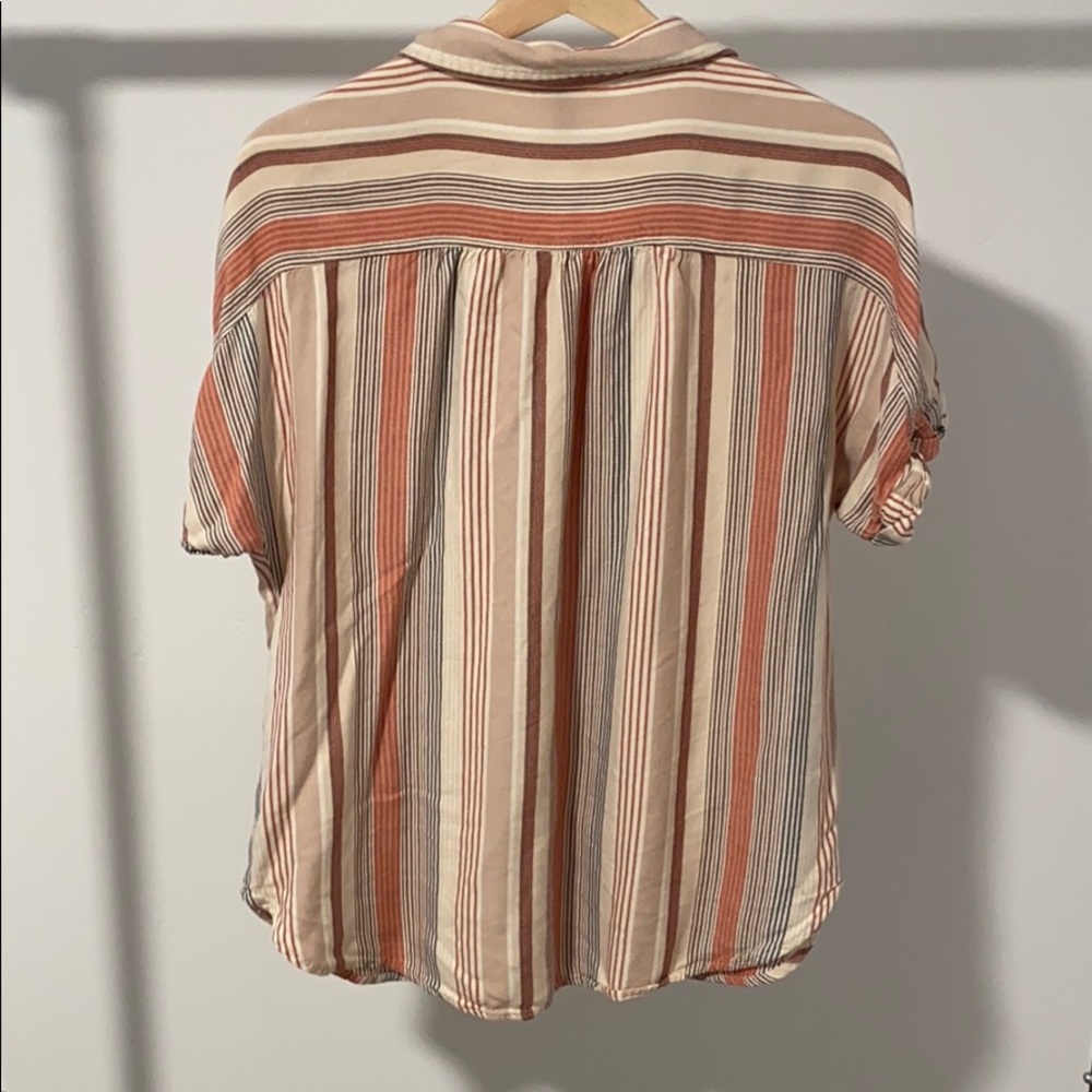 Button down shirt - Picture 2 of 3
